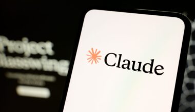 Claude Code's Product Chief Says Users Have FOMO Over AI's Insane Pace