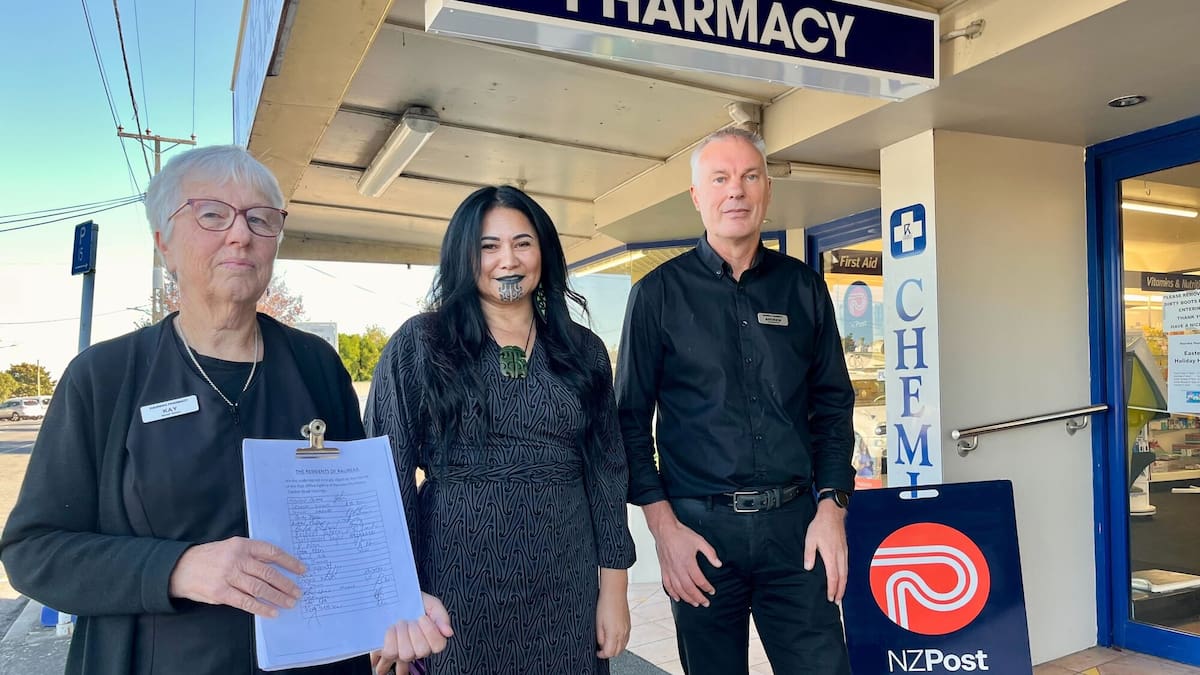 Nearly 900 people sign petition to save NZ Post branch in suburban Hastings