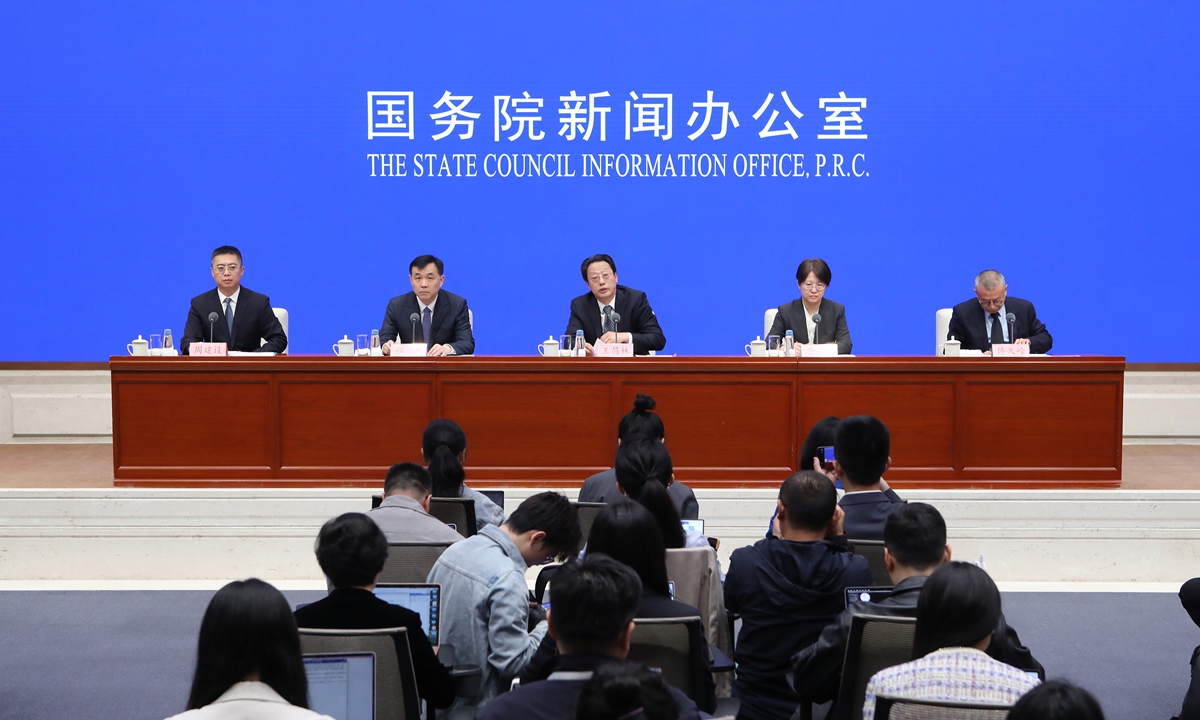 A press conference on promoting the high-quality economic and social development during the 15th Five-Year Plan period (2026-30) is held on April 17, 2026. Photo: VCG