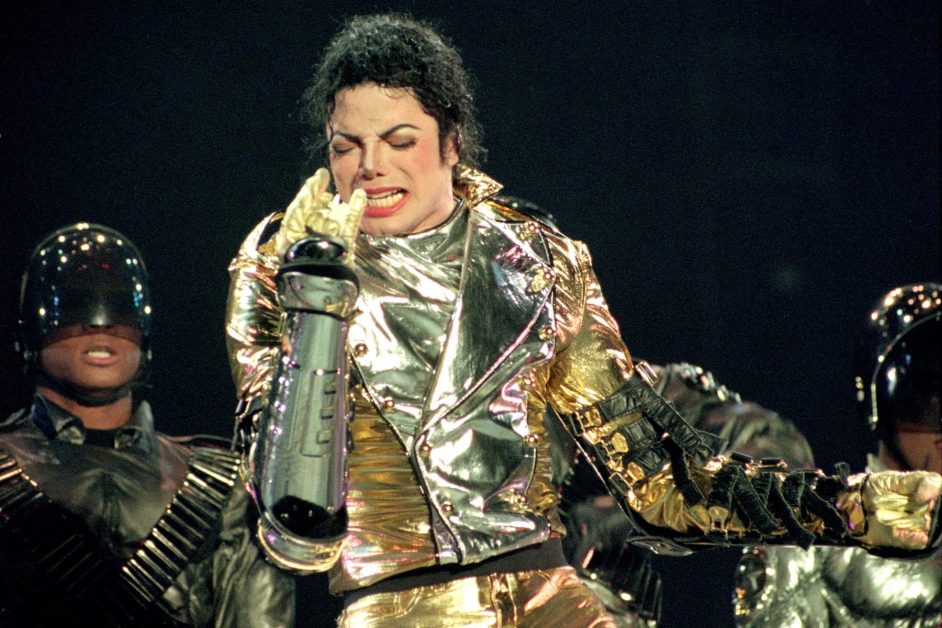 AUCKLAND, NEW ZEALAND - NOVEMBER 10: Michael Jackson performs on stage during is "HIStory" world tour concert at Ericsson Stadium November 10, 1996 in Auckland, New Zealand. (Photo by Phil Walter/Getty Images)
