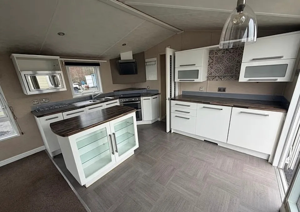  <span class="wp-caption-text">PA/STATICS LIMITED</span>