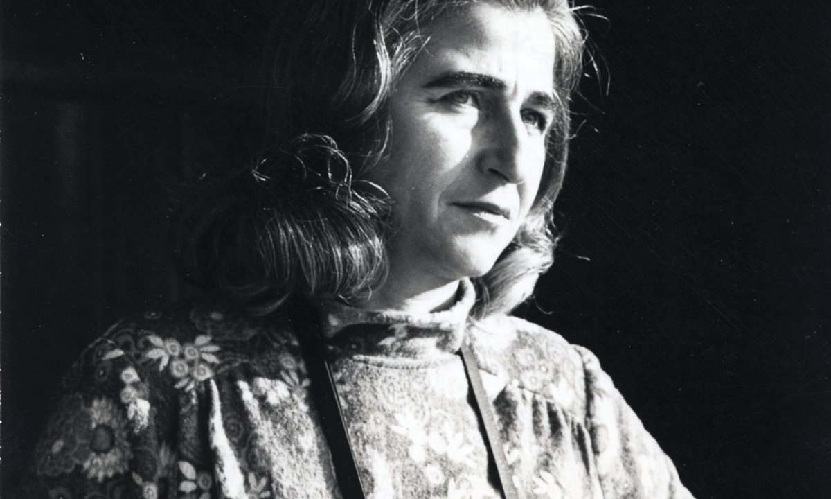 ‘The sharp perception only a woman can bring to observing other women’: Dorothy Bohm’s photographs go on show at Lee Miller’s former home - The Art Newspaper