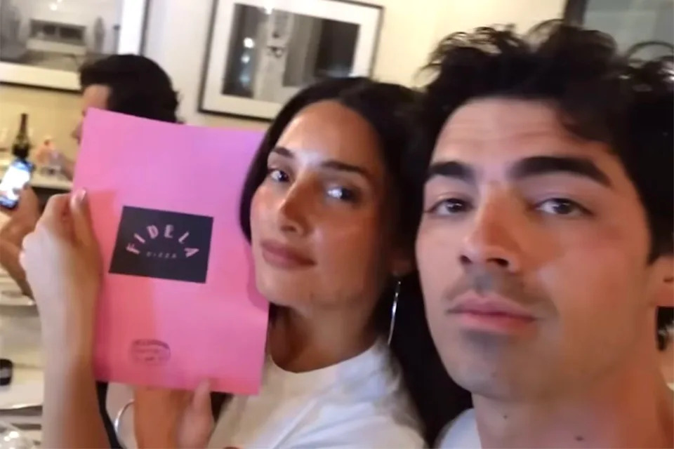 Tatiana Gabriela and Joe Jonas dine out in Puerto Rico in AprilCredit: Jonas Brothers/Youtube