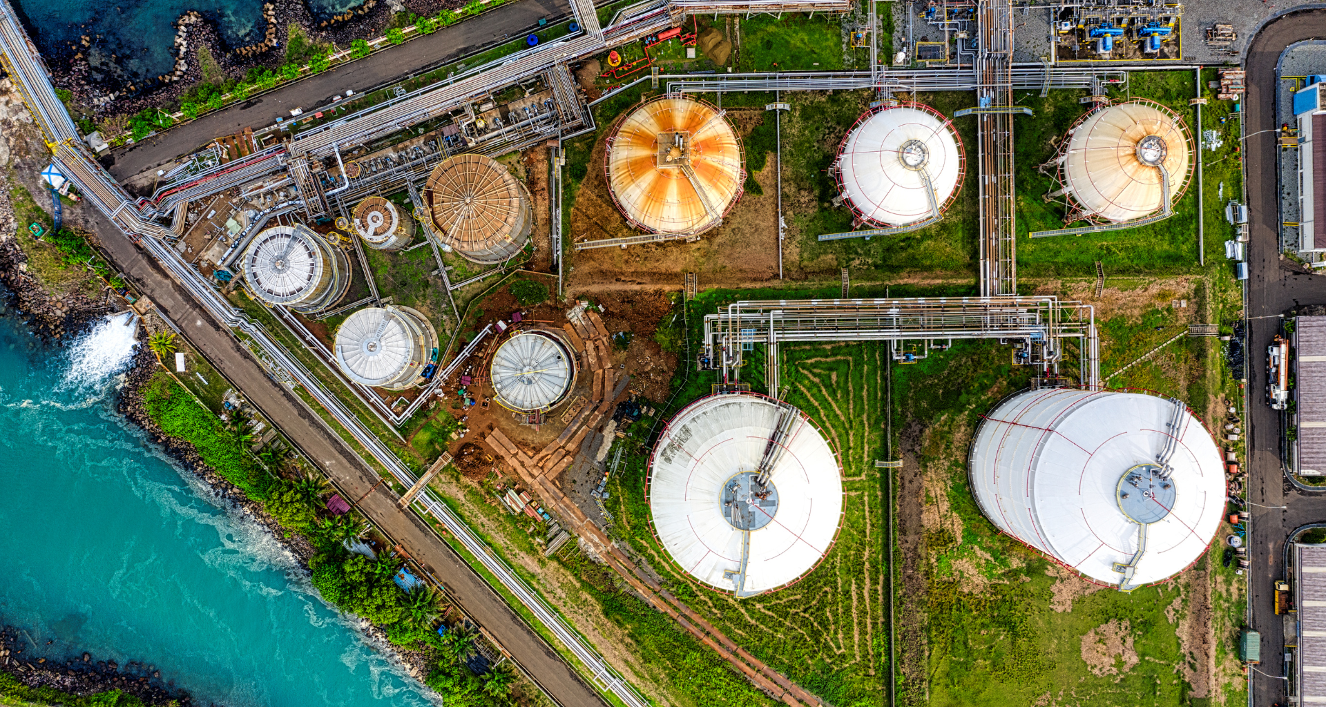 Twin Fossil Fuel Shocks Speeding Global Shift to Clean Energy: Report