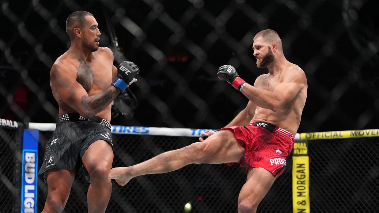 Carlos Ulberg slams Jiri Prochazka over ‘mercy’ claims after light heavyweight title fight