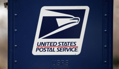 Cash-strapped US Postal Service suspends contributions to pension plan