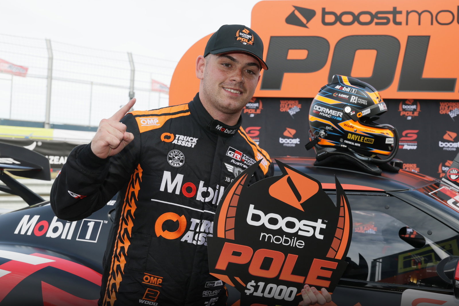Wood brings Toyota breakthrough Supercars pole at Taupo
