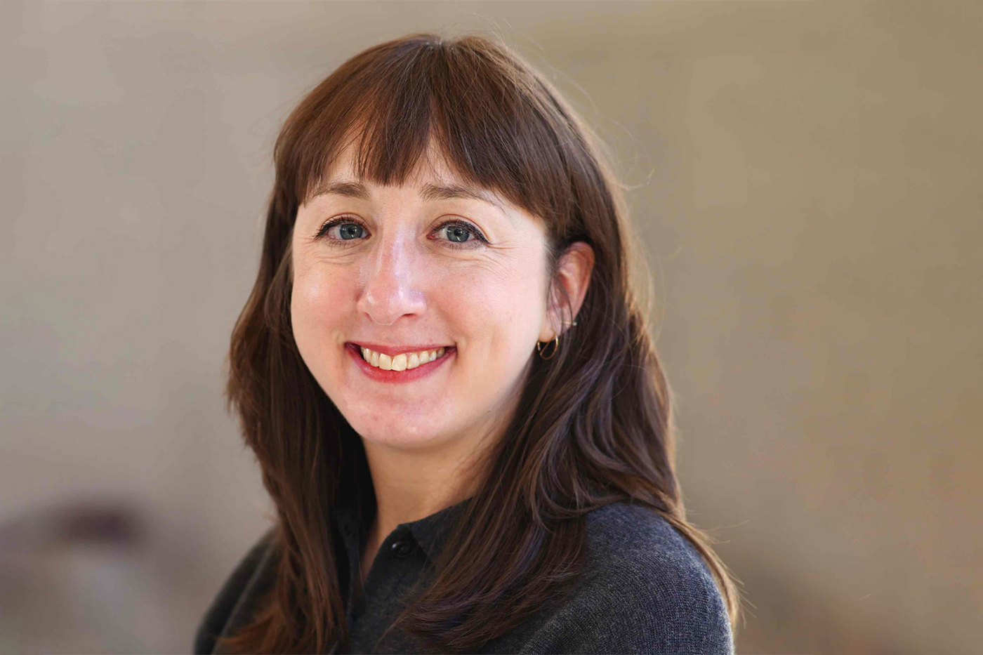 Portrait of Amanda Perofsky.