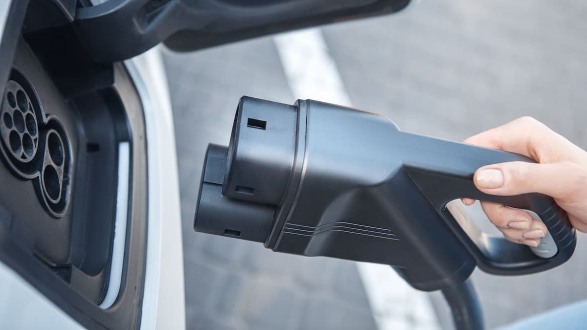 The new age of car buying: EVs, hybrids and the end of old myths – The Front Page