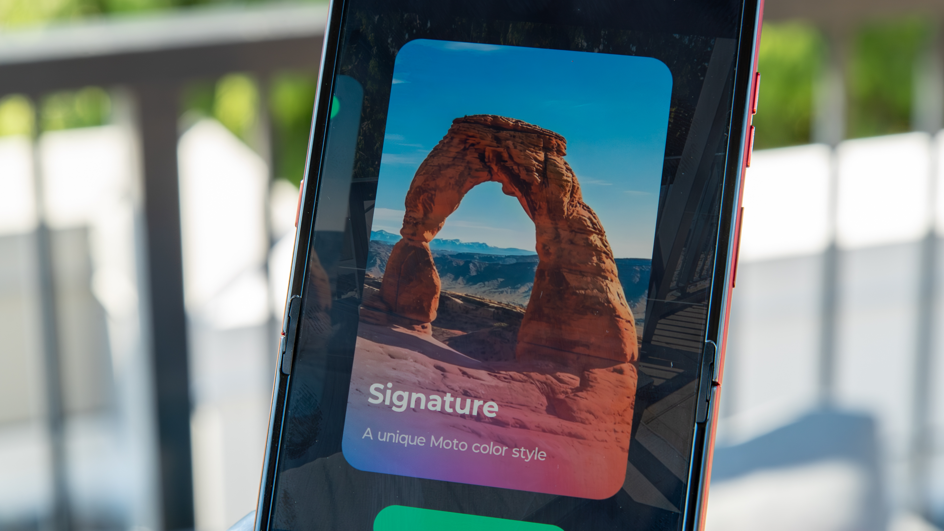 Signature color style on the Razr Ultra 2025 camera
