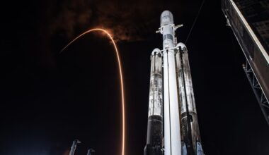 SpaceX wins its first MARS contract but it comes with a catch