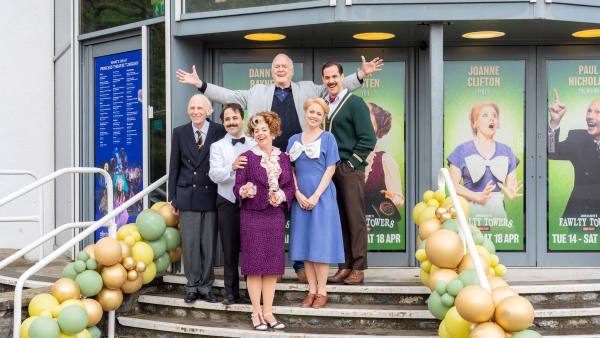 John Cleese returns to Torquay after 50 years for 'Fawlty Towers - The Play' opening night | News