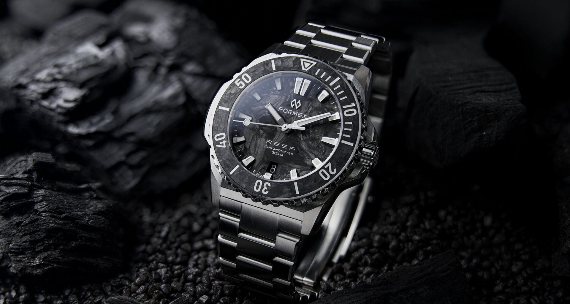 Formex Reef 39.5 Forged Carbon, a new Look for the Compact Diver