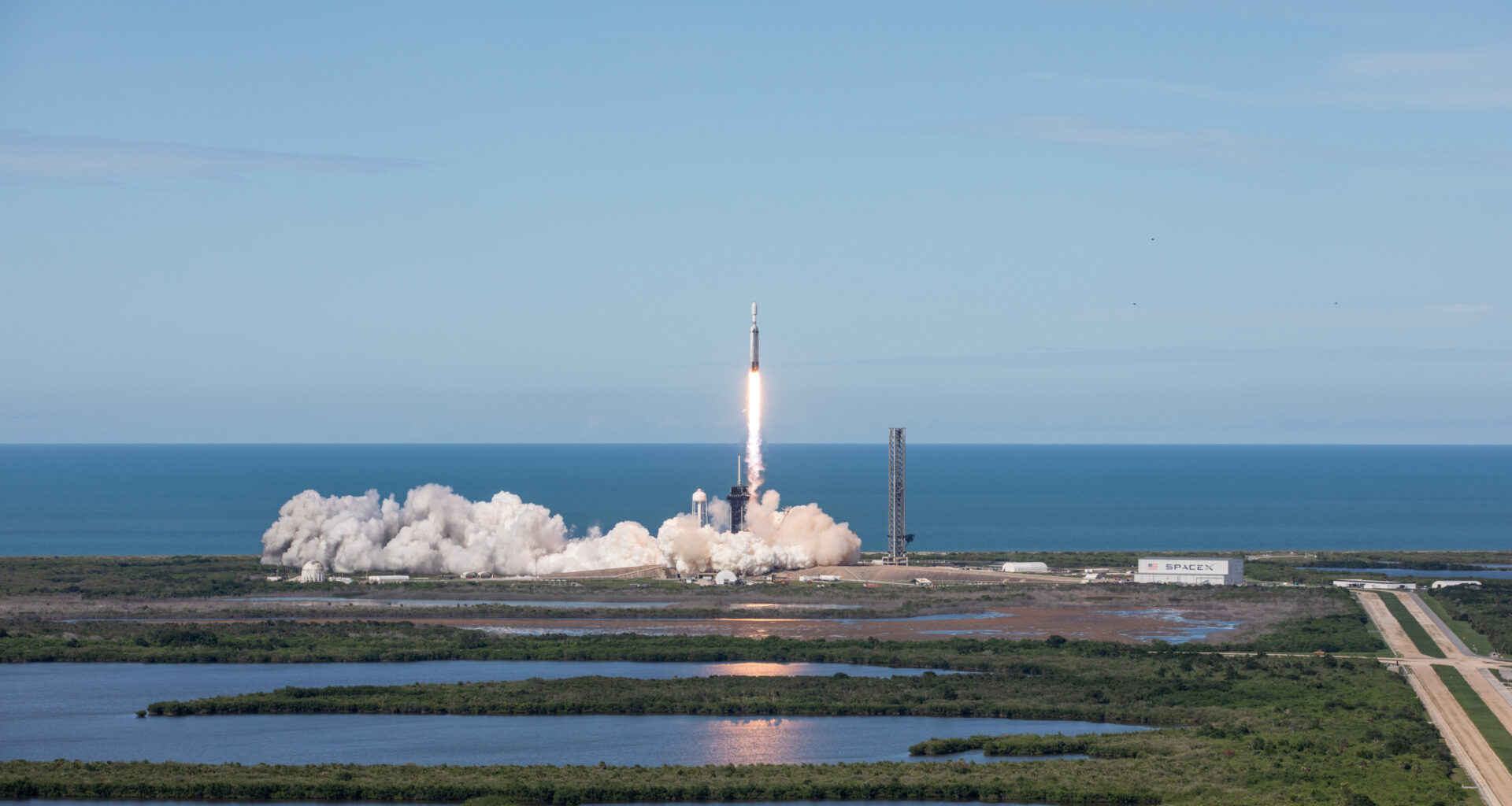 SpaceX Won A Mars Mission That Might Get Cancelled