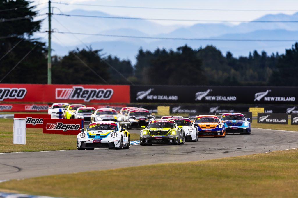 Wins for Cromie & Scoullar in GT New Zealand at Ruapuna