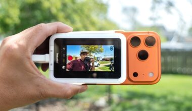 I tried the Insta360 Snap selfie screen on my iPhone 17 Pro — and it's a total game changer