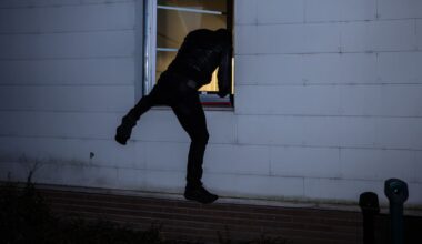 4 arrested after abandoned New Plymouth building used to burgle store