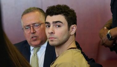 Luigi Mangione federal trial over healthcare CEO killing delayed to January