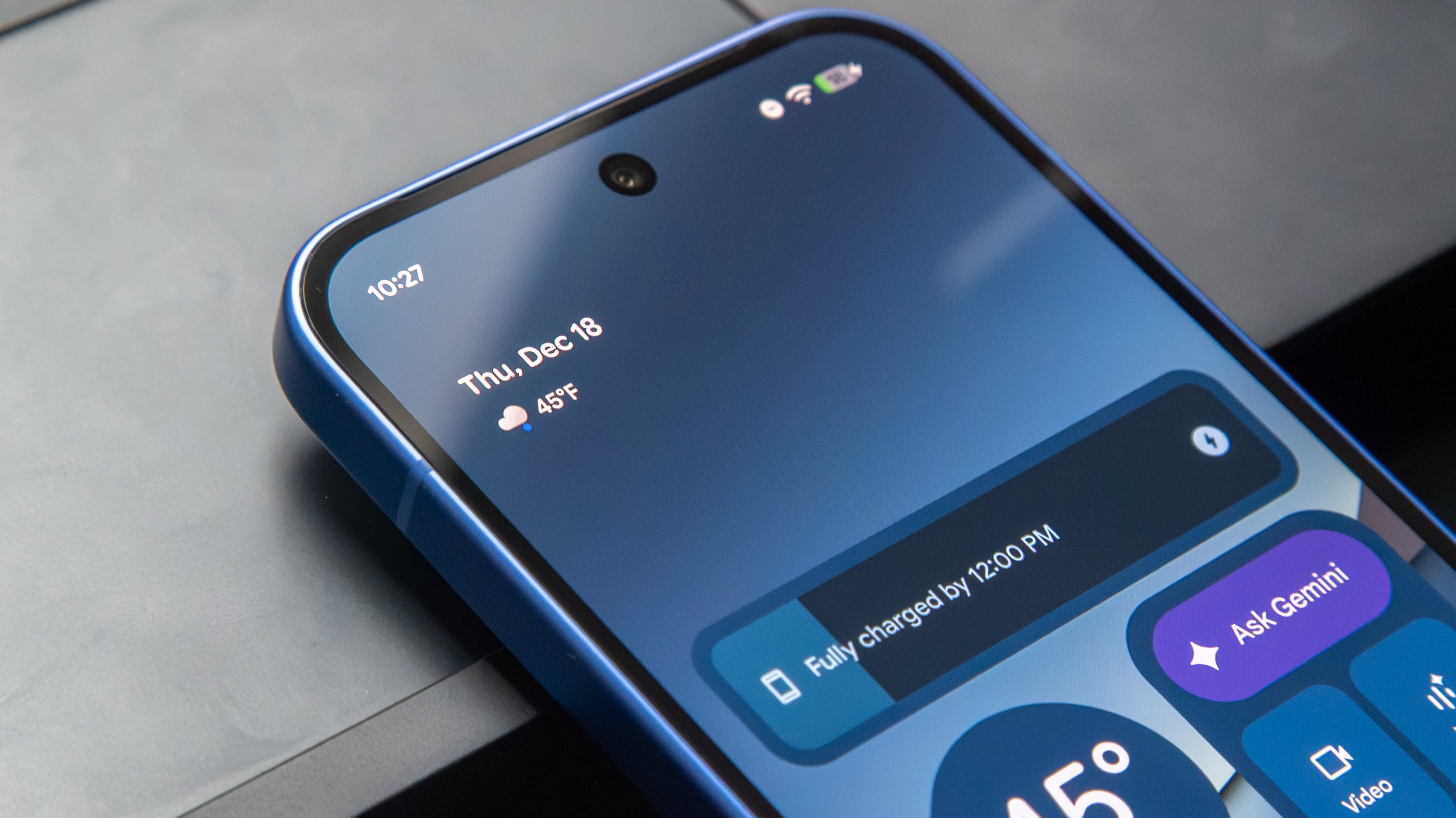 The At a Glance widget on the Pixel 10