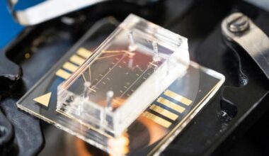 Researchers at UC Berkeley and City of Hope have developed a machine-learning platform to identify individuals susceptible to breast cancer based on mechanical properties of single cells. This photo depicts the MechanoAge platform. [Credit: Adam Lau/Berkeley Engineering]