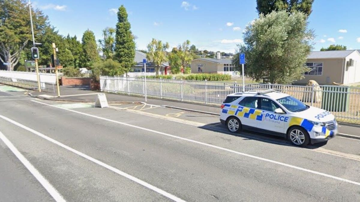 Hamilton man Liam Marsh exposes himself outside school, then accosts women in carpark, office