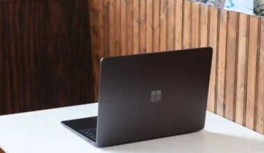 Microsoft planning Surface Laptop with an OLED display