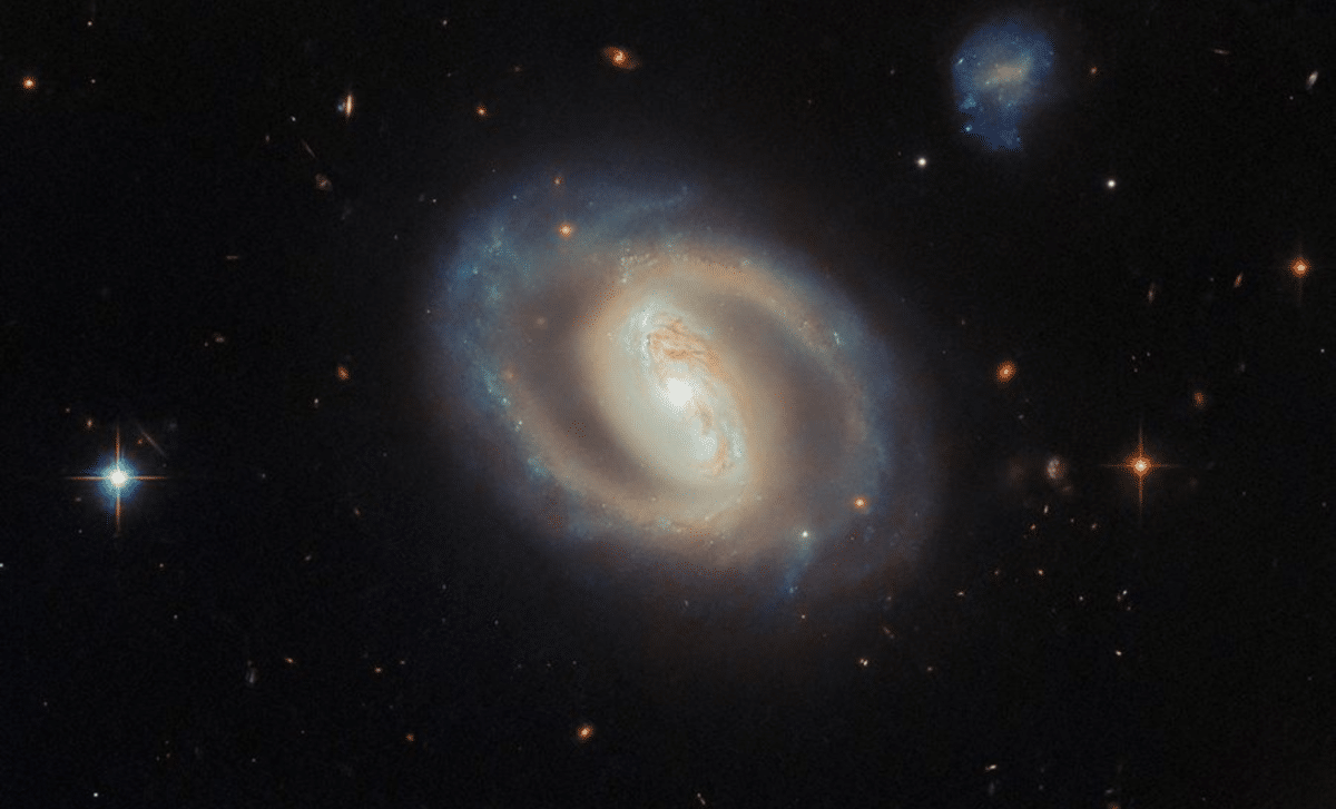 Nasa’s Hubble Telescope Captures Stunning Active Galaxy With A Supermassive Black Hole At Its Core