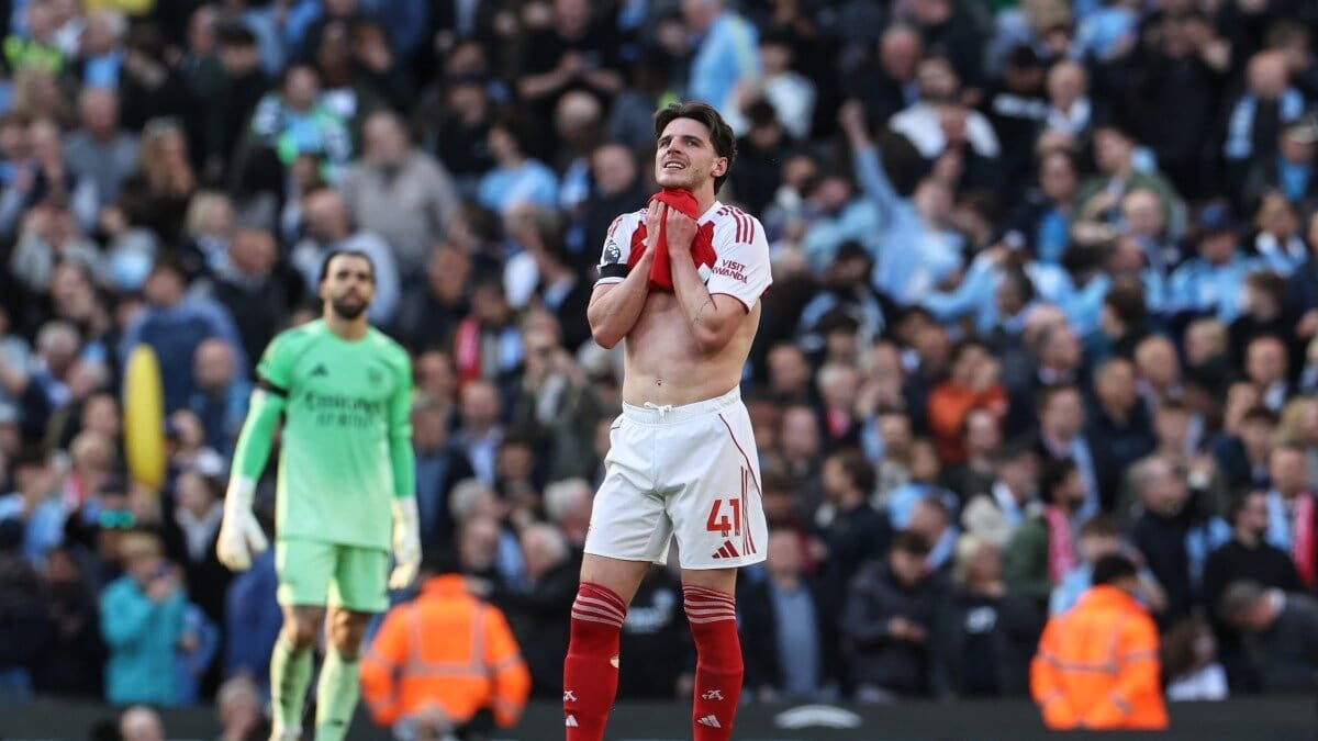 EPL: Arsenal eye return to top spot, Spurs fight for survival