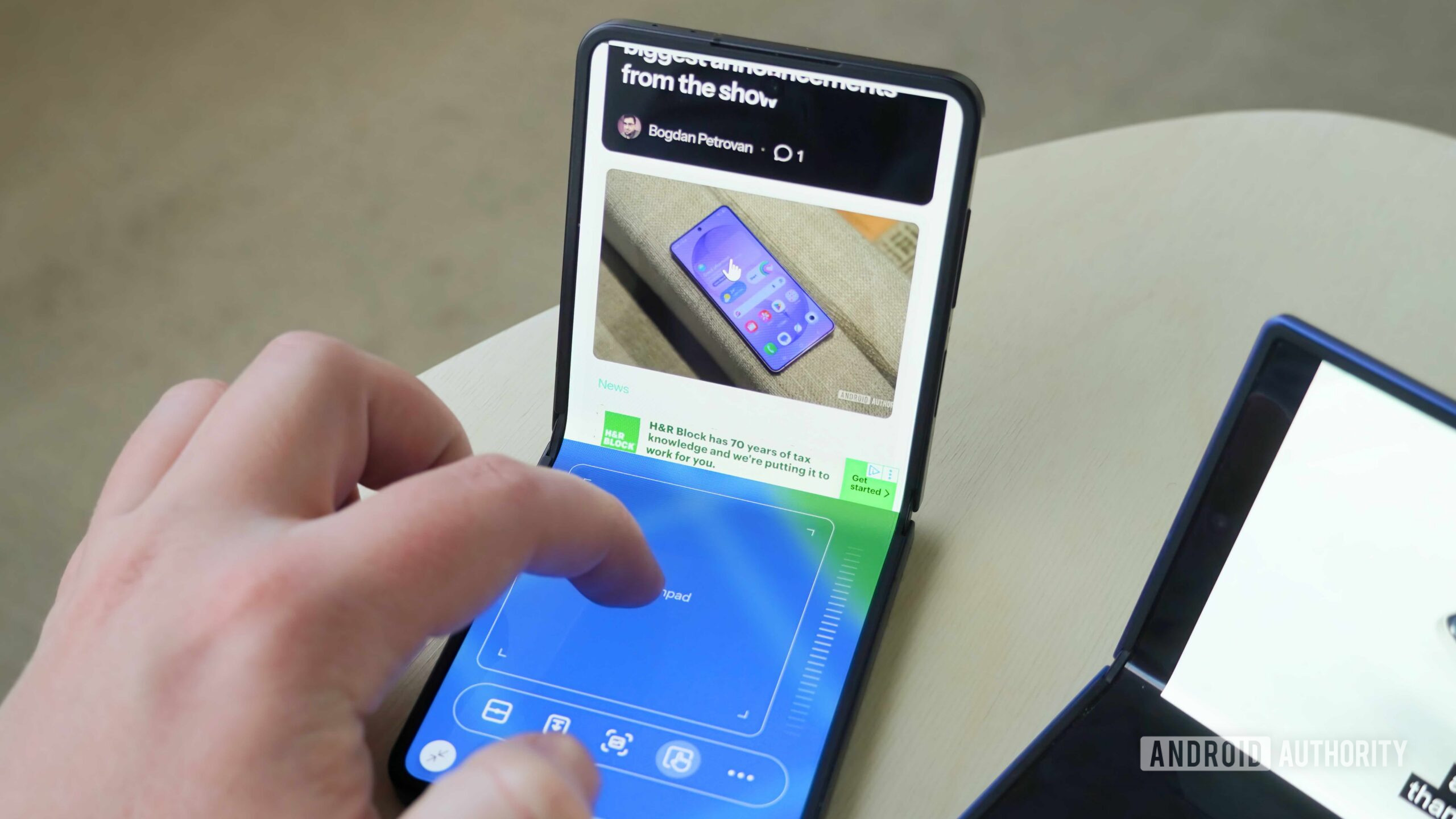 Using the trackpad mode on a Galaxy Z Flip 7.