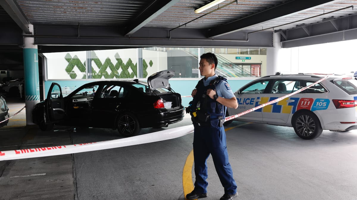 Armed police swarm Glenfield Mall, four nearby North Shore schools in lockdown