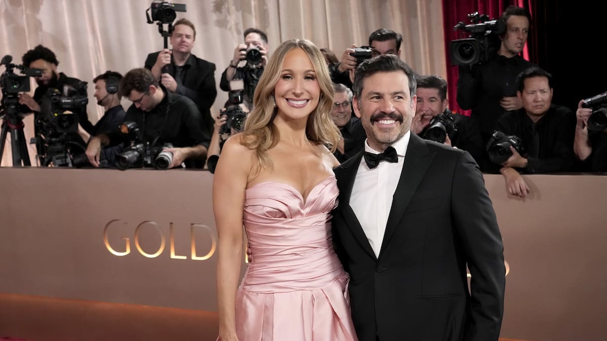 Nikki Glaser reveals she is turned on by boyfriend Chris Convy dating others