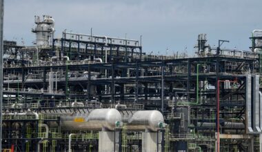Nigeria turns petrol exporter for first time as Dangote refinery cuts imports