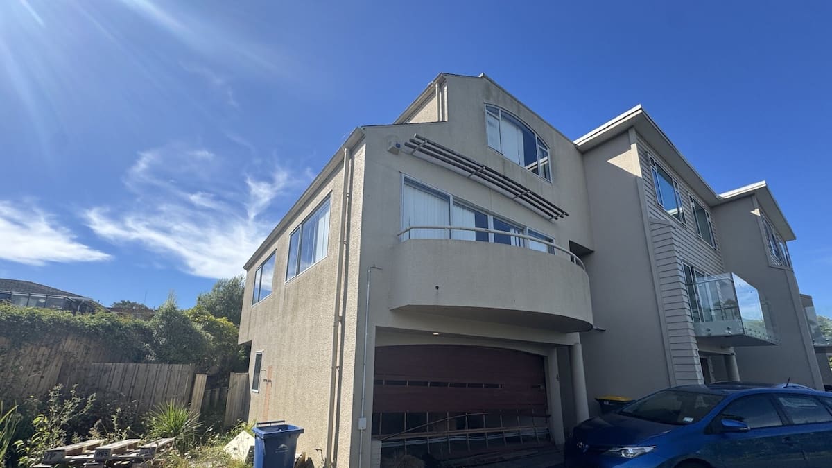 Auckland Council forced sale: Northcote home sold by auction over $219k rates debt