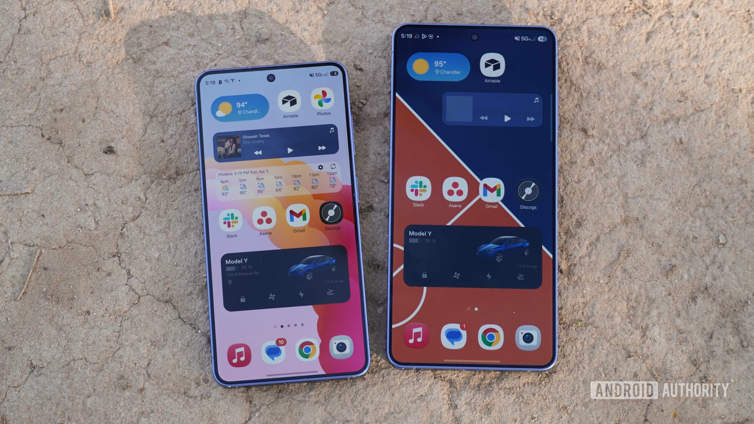 The displays on the Galaxy S26 (left) and Galaxy S26 Ultra (right).