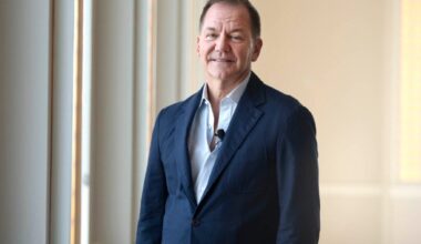 Paul Tudor Jones Warns Of Nearly 35% Market Crash Amid 'Over-Equitized' Economy: 'The Problem Is...' - In