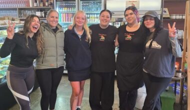The Rookie stars Melissa O’Neil and Lisseth Chavez surprise Ōtorohanga cafe