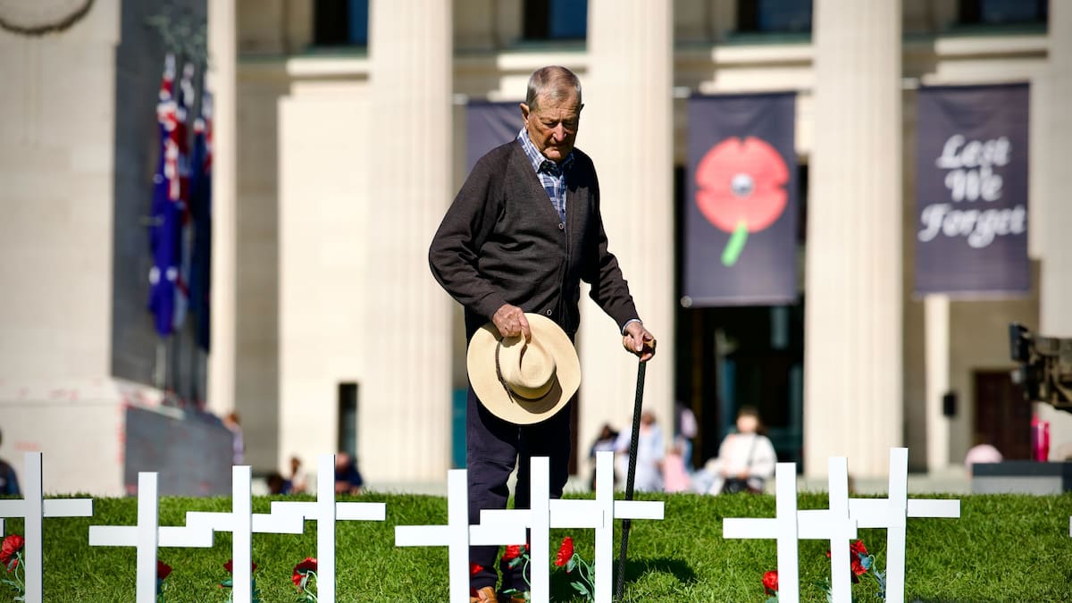 Anzac Day services 2026: Kiwis gather around the world to remember and reflect