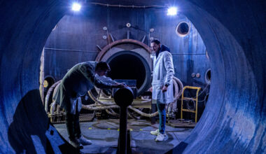 Team preparing the plasma wind tunnel