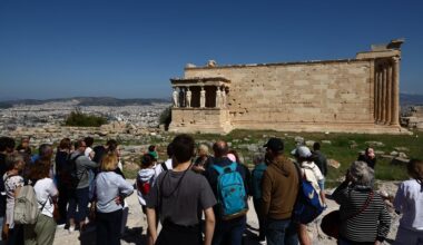 Tourism receipts rose 70% in January-February