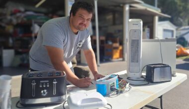 Hawke’s Bay electrical apprentice volunteers time to test and tag Re-Source items being rehomed