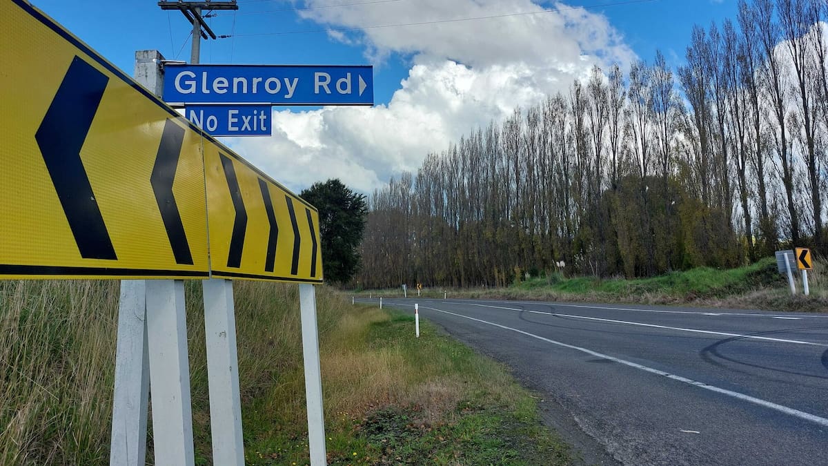 Motorcyclist killed and teen girl seriously burned saving 6-year-old brother in fiery Whāngārā crash