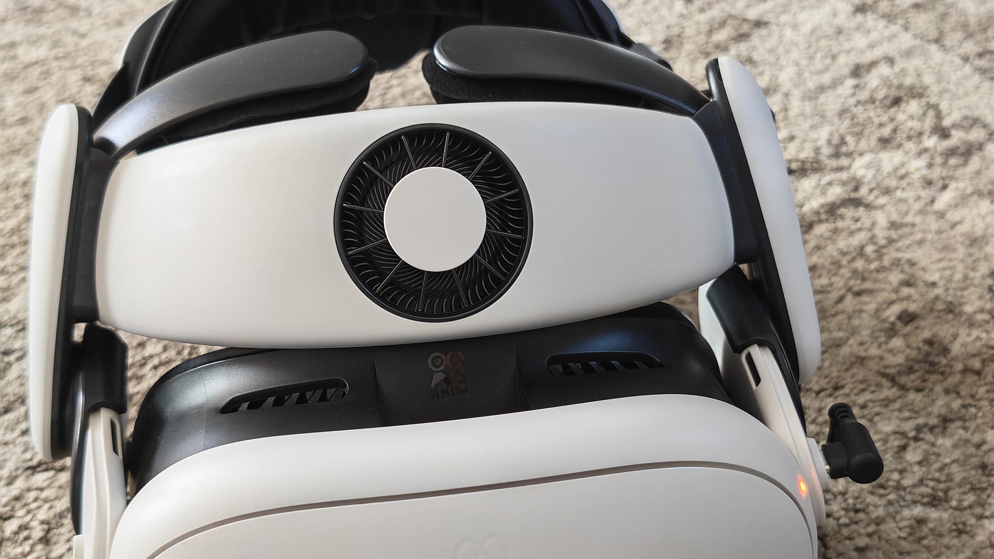 The fan on the BoboVR S3 Pro installed on a Meta Quest 3 headset