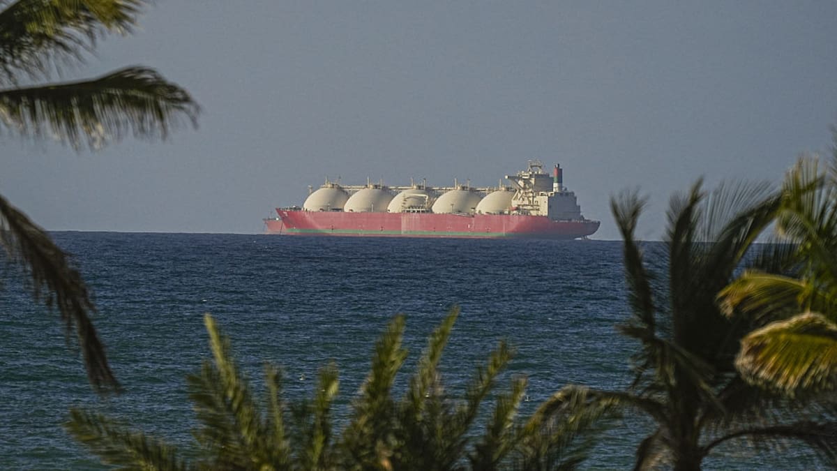 US warships enter Strait of Hormuz to clear shipping lane of Iranian sea mines