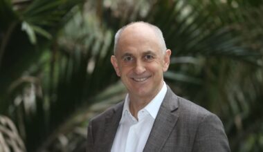 Anthropic director Chris Liddell’s warning for New Zealand - don’t miss the AI tsunami