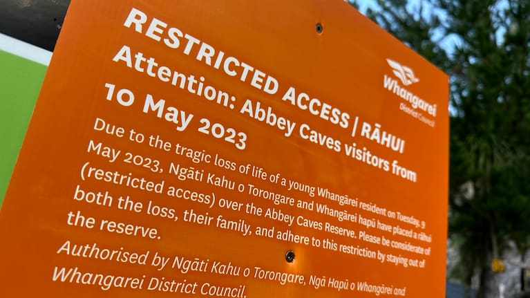 A notice of a rāhui at Abbey Caves following the death of a high school student