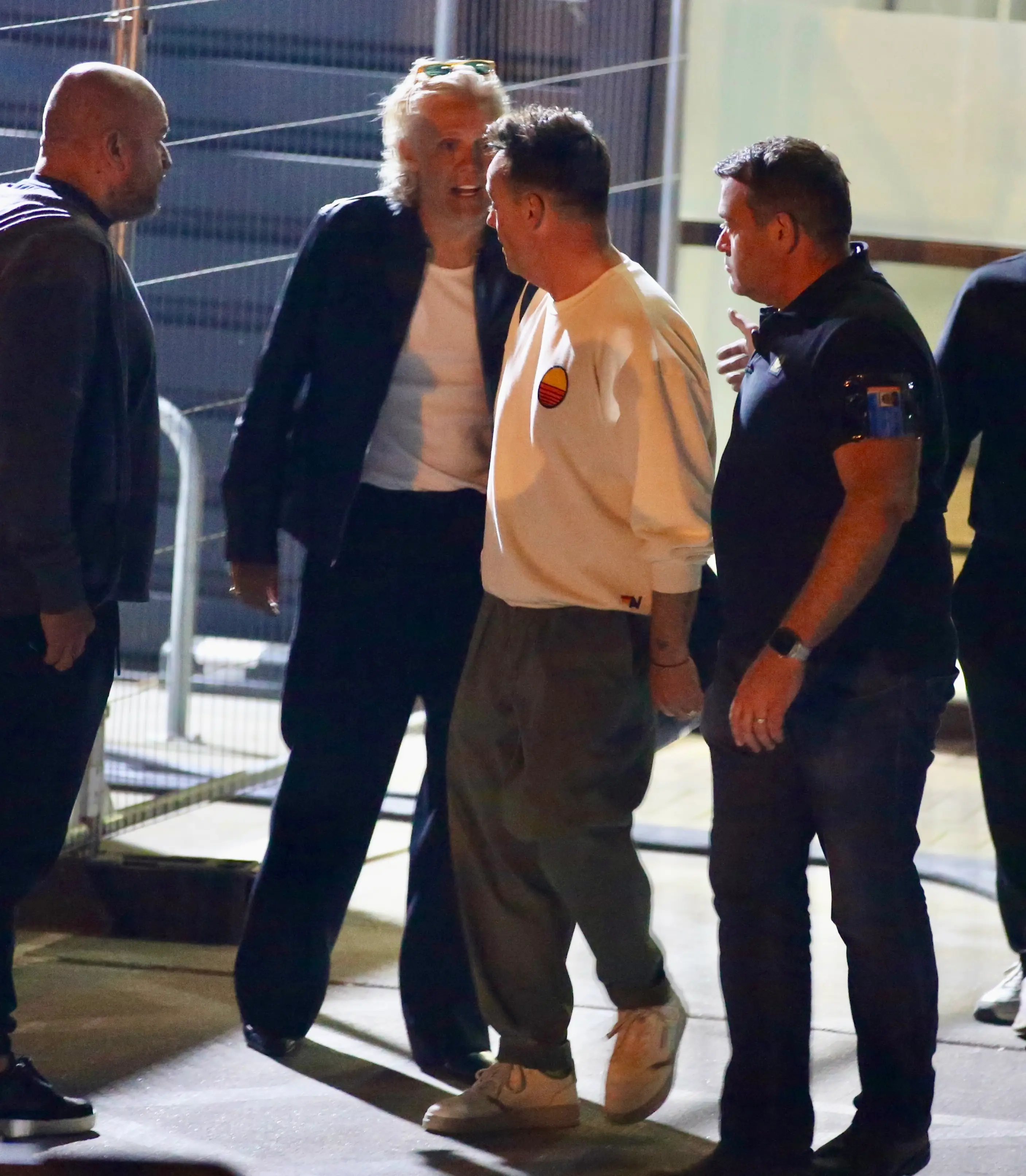 The former footballer approached Ant after the cameras had stopped rolling, prompting security to step in (W8media)