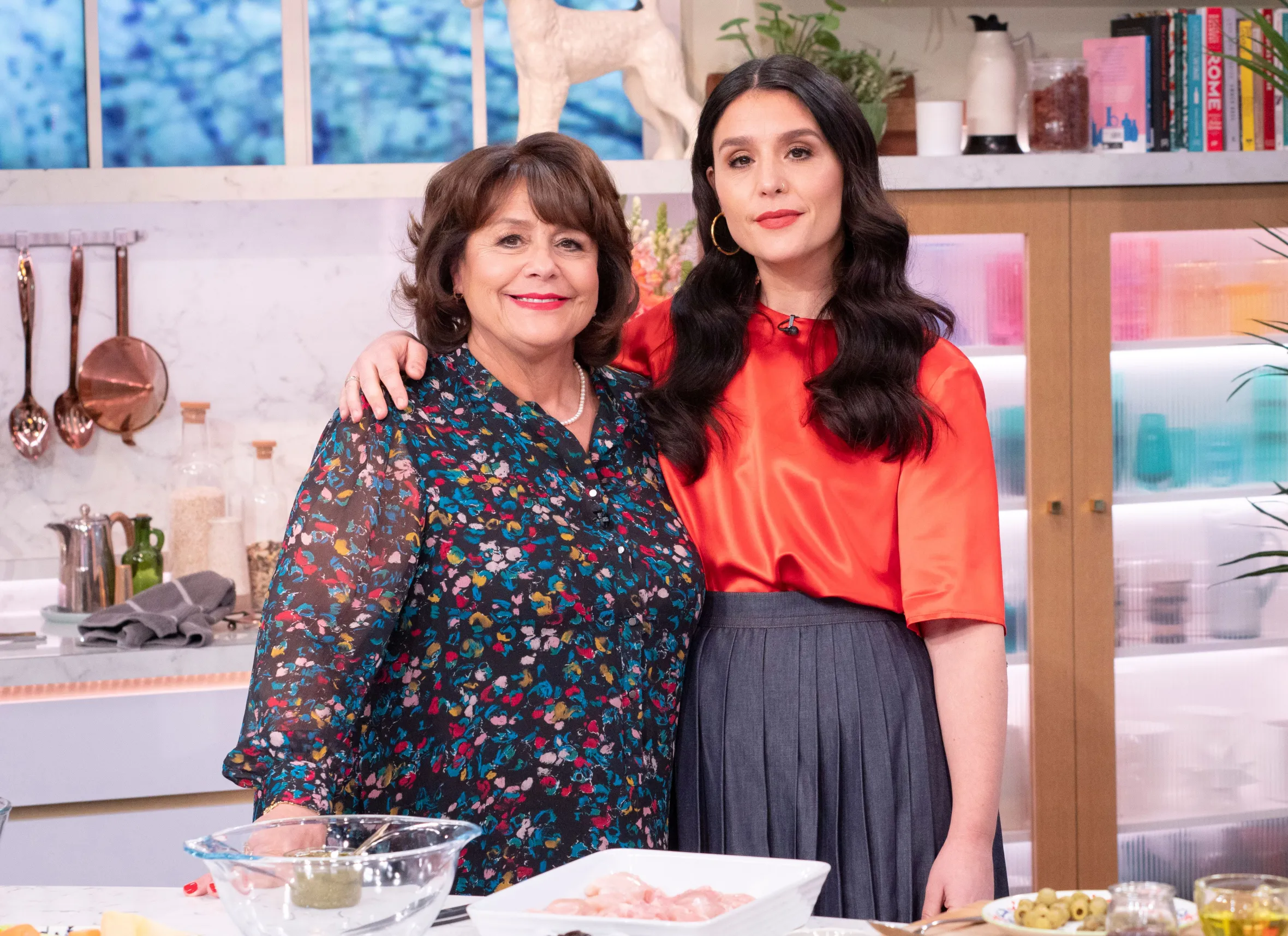 Jessie Ware and her mother Lennie in a kitchen.