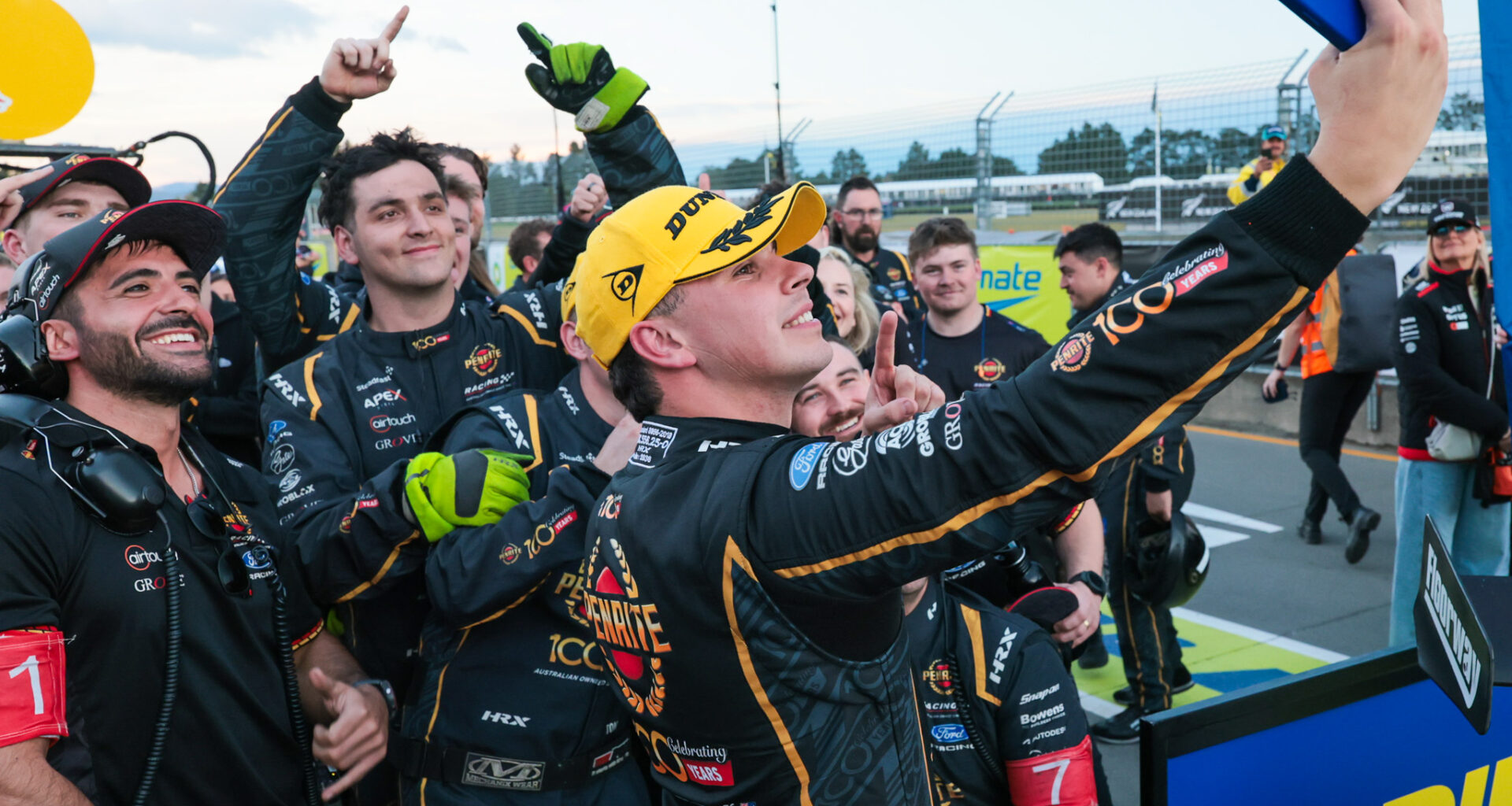 Allen withstands Kostecki blowtorch for maiden win - Supercars