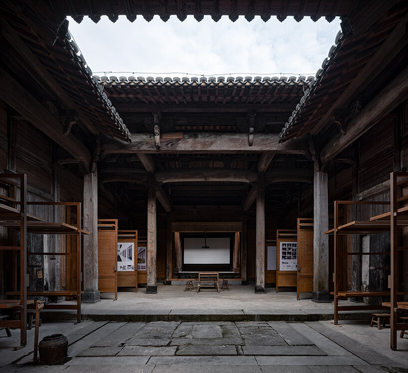 atelier guo inserts cinema into an ancestral hall in china without touching its past - 4