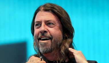 Dave Grohl Names Huge '90s Grunge Band as His 'Favorite Band Now'